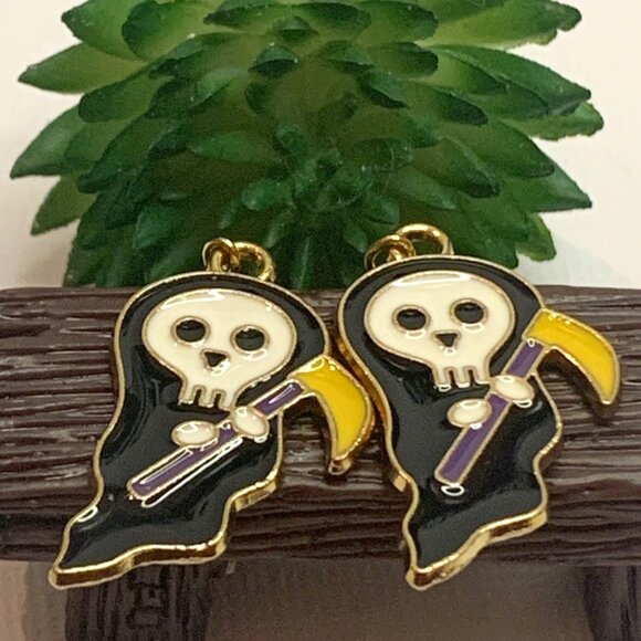 Skeleton Earring, Death Earring, Scary Movie Earring, Scare Earring, Halloween - Picture 2 of 4